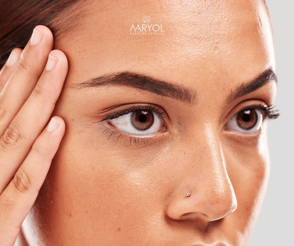 Foxy Eyes: El Trendy Look que Transforma tu Mirada